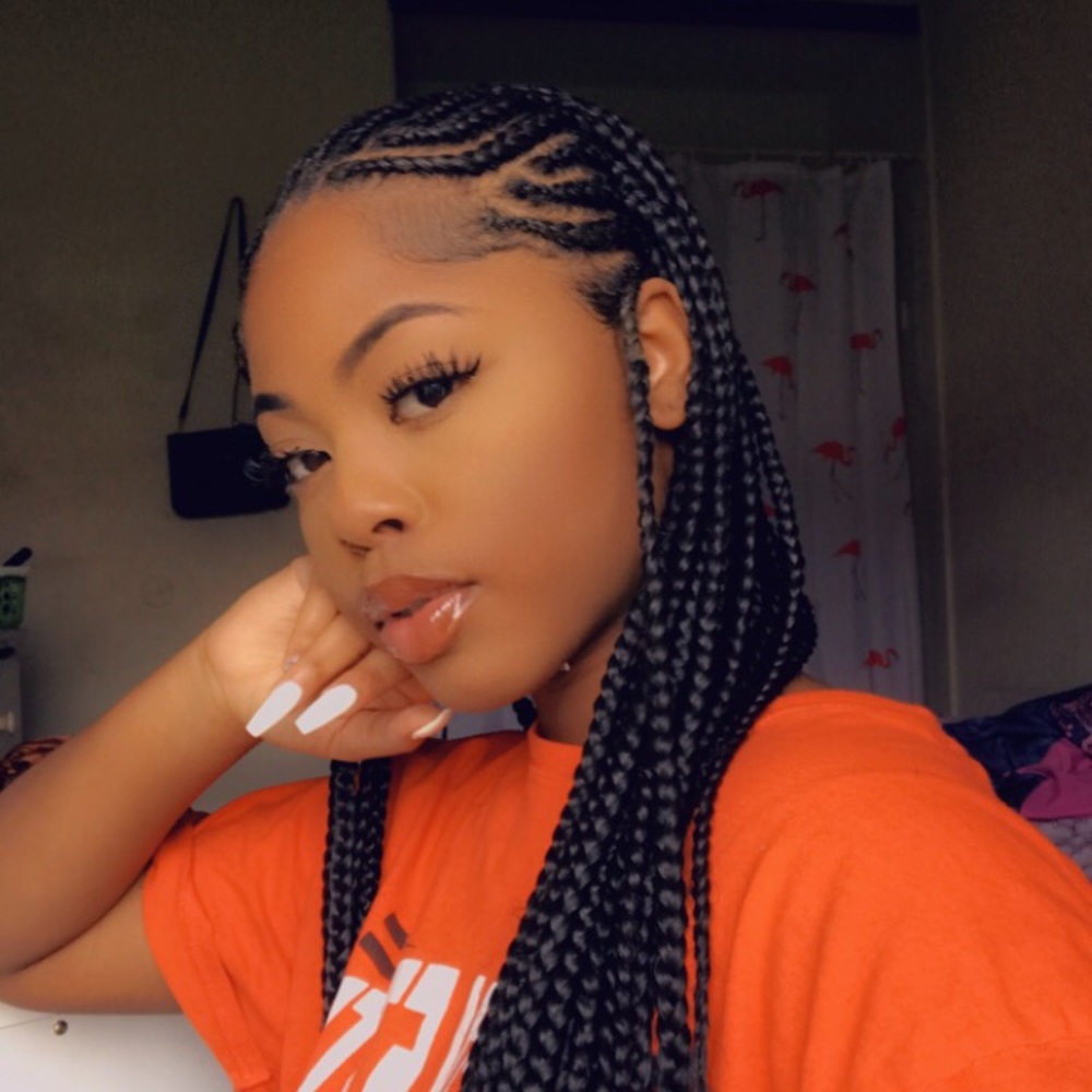 Meet your Posher, Tajanai